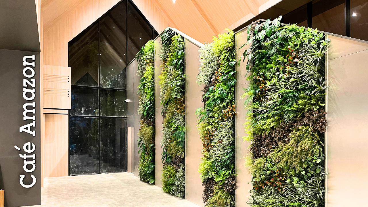 เติมชีวิตให้ผนังโล่ง ๆ ด้วย สวนแนวตั้ง ตกแต่งร้านอาหารแบบ Vertical Garden